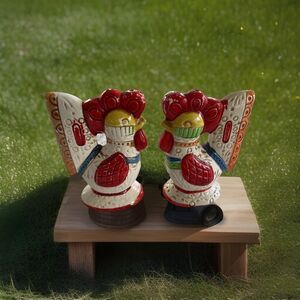 Vtg Japan Rooster Salt & Pepper Shakers Stoppers Lego Colorful Cottagecore Read